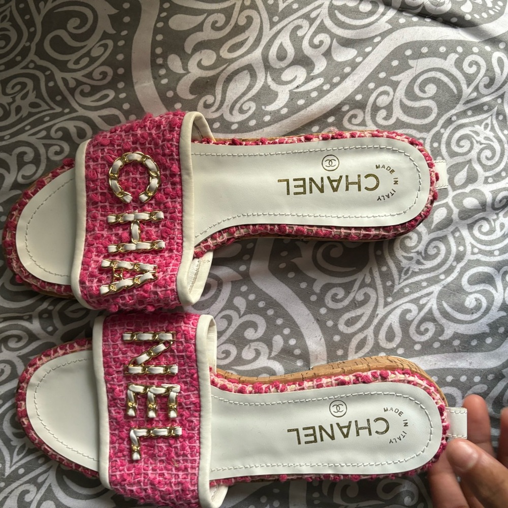 Pink - Picture 4 of 4